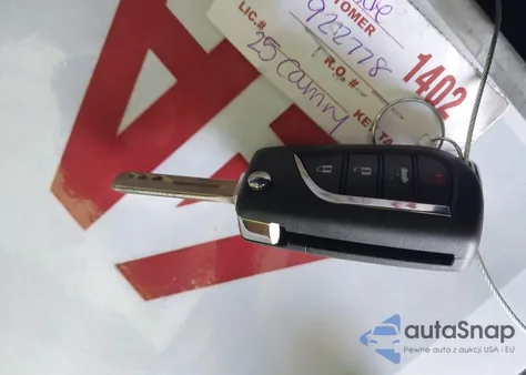 2025 Toyota Corolla Le из США, поврежденный, VIN 5YFB4MDE1SP281602